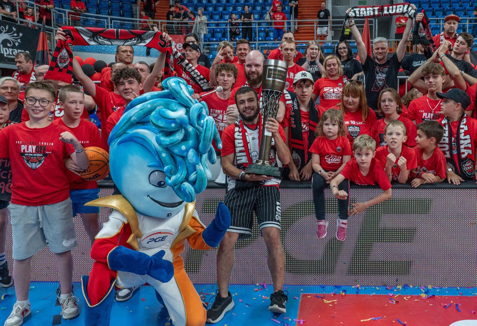 Feta Startu Lublin z kibicami