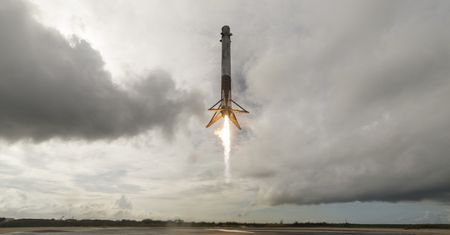 Zobacz lądowanie rakiety SpaceX w 4K