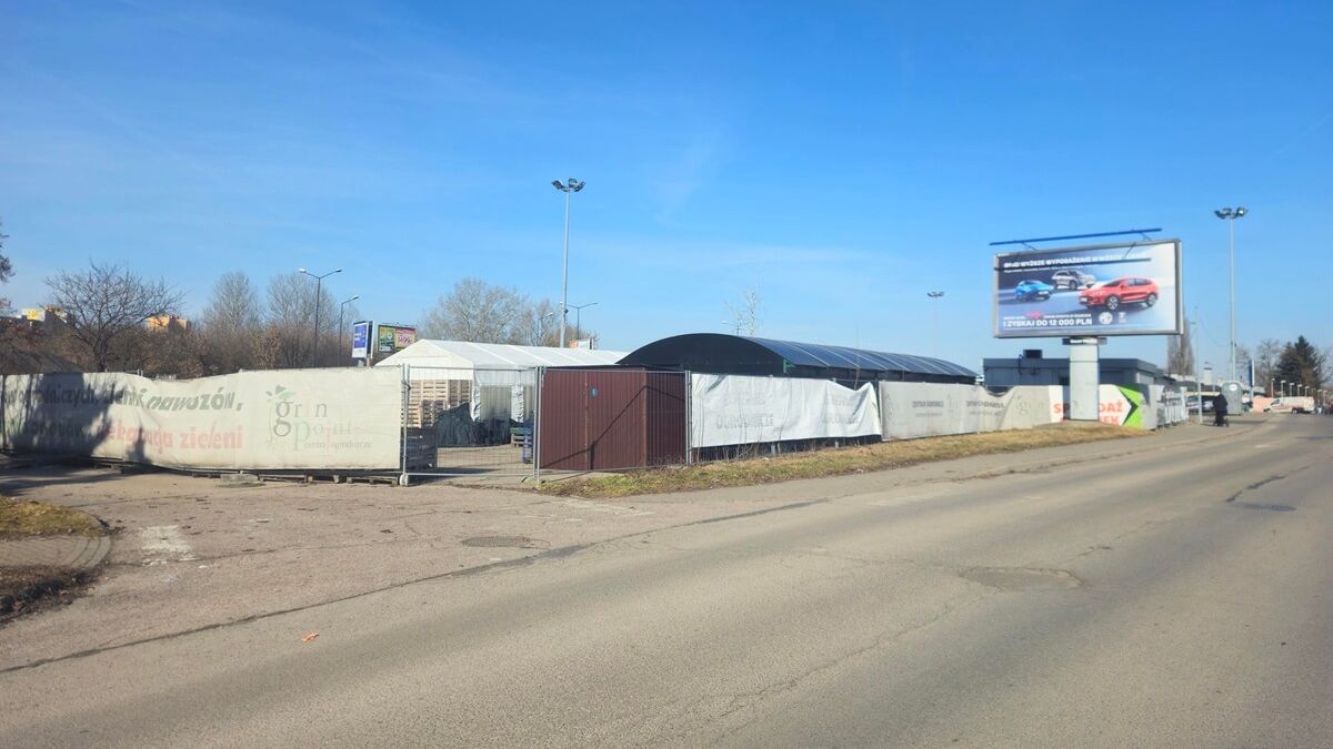 Na terenie parkingu parku handlowego STOP SHOP (Leclerc) przy ul. Turystycznej powstanie McDonalds