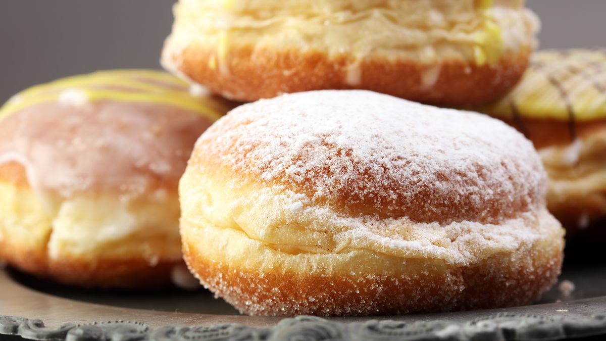 Ile trzeba zjeść pączków, aby przytyć 1 kg?