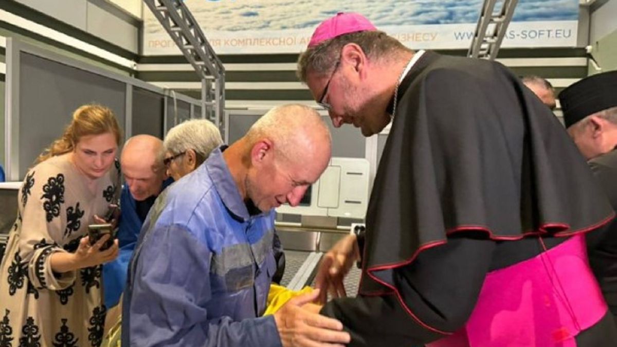 Księża uwolnieni z rosyjskiej niewoli.