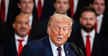 Wojna celna z Trumpem. Europa wytoczy "bazookę handlową"?