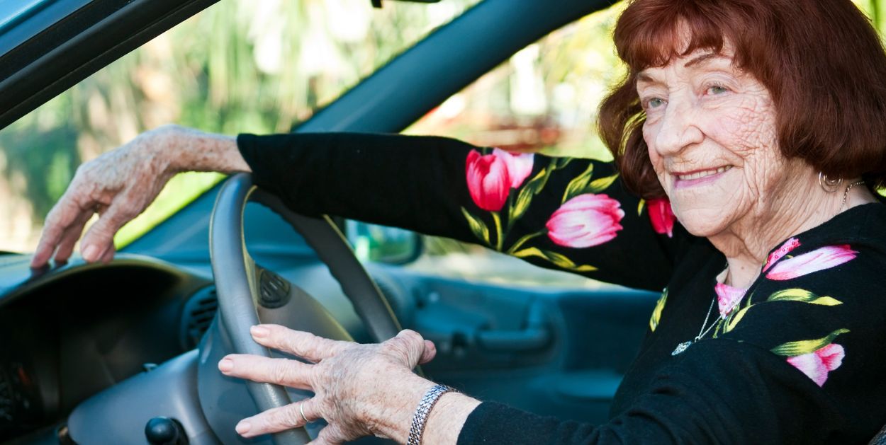 Ruszają szkolenia dla kierowców-seniorów