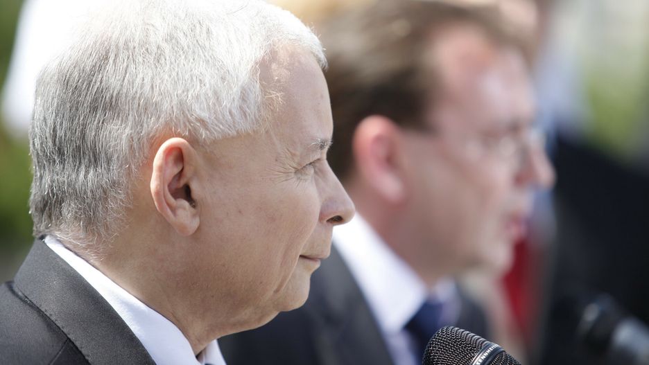 Jarosław Kaczyński dzień po dniu będzie ujawniał pytania referendalne, które chce zadać PiS 