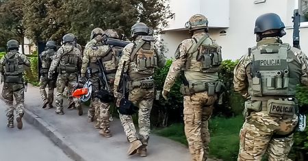 Gang rozbity. Mógł sprowadzić do Polski ponad 5 ton narkotyków