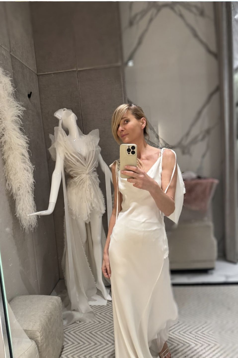 Aneta Kręglicka w bieli