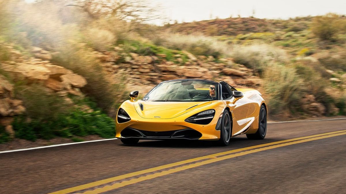 To rzadkie auto - niestety jego populacja właśnie zmniejszyła się o jedną sztukę. (zdjęcie poglądowe)