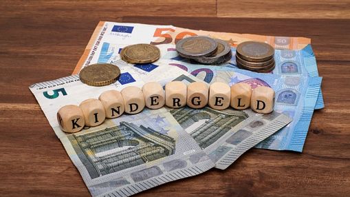 Kindergeld to nazwa zasiłku rodzinnego przyznawanego osobom legalnie pracującym na terenie Niemiec