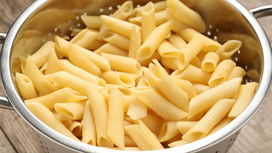 Ugotowany makaron należy przechowywać w lodówce