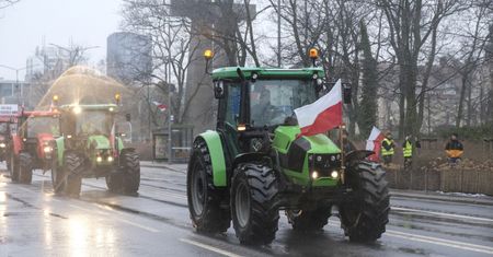 Pojawią się przy drogach 30 grudnia. Rolnicy zapowiadają