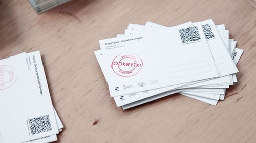 Tradycyjne pocztówki odchodzą do lamusa w projekcie „Odkrytki. Kochanym ciotkom” 1
