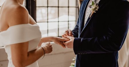 3 znaki, że małżeństwo nie przetrwa próby czasu. Widać to na zdjęciach