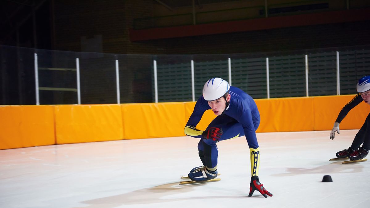 Łyżwiarstwo szybkie wymaga szczególnej uwagi na technikę oraz precyzję