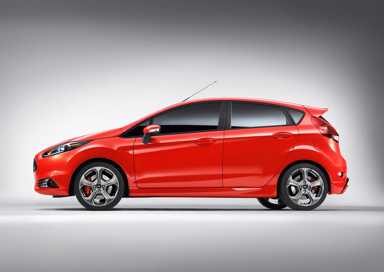 Ford Fiesta ST Concept: The Fiesta ST Concept presents a racing silhouette inspired by global Fiesta race and rally cars currently competing on the world stage.