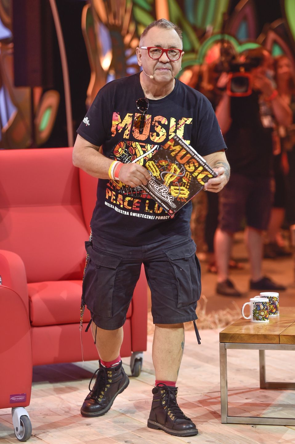 Jerzy Owsiak dostał telefon od wojewody przez hasła "J*bać PiS" na Pol'and'Rock Festival. "Nie pan będzie mówił, CO BĘDZIE KRZYCZEĆ PUBLICZNOŚĆ!"