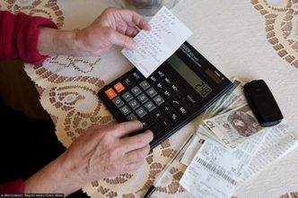 Najpierw czynsz i kredyt. Tak Polacy co miesiąc spłacają rachunki. Wiemy, co jest na samym końcu listy