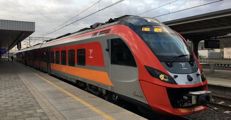 Rzeczywistość kontra folder reklamowy. Apel do rodziców