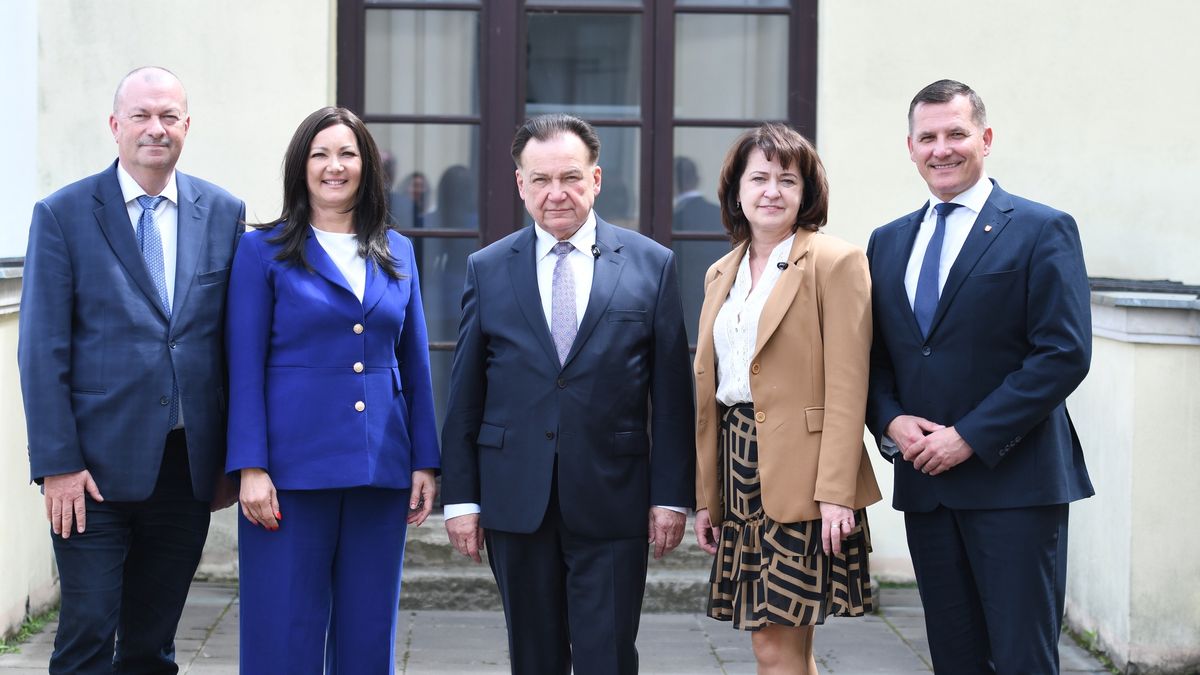 Zarząd województwa mazowieckiego po sesji absolutoryjnej 