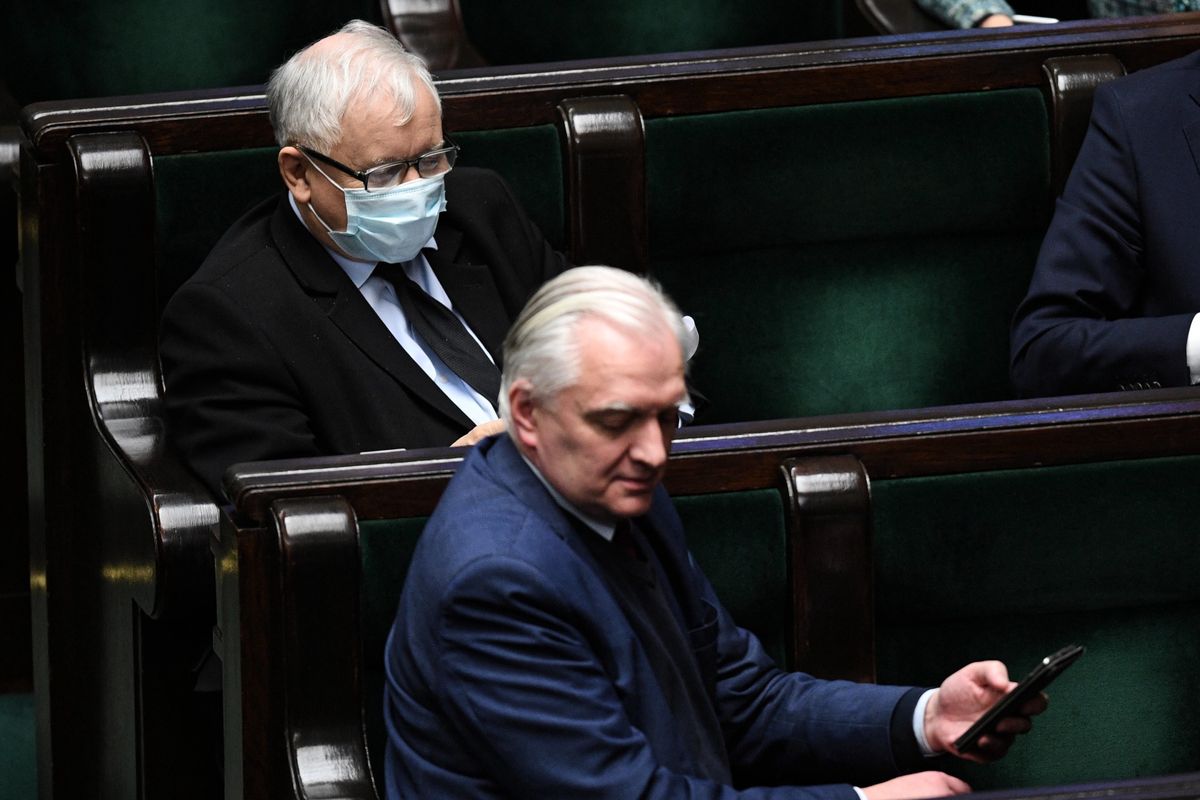 Napisz Czego Dotyczyła Powyższa Ustawa I Kiedy Została Uchwalona Wybory 2020. Sejm pracował nad projektem PiS, ustawa została uchwalona