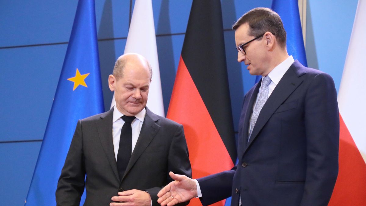 Kanclerz Niemiec Olaf Scholz w Warszawie
Fot. Piotr Molecki/East News, Warszawa, 12.12.2021. Wizyta kanclerza RFN Olafa Scholza w Warszawie. Spotkanie z premierem RP Mateuszem Morawieckim.
Piotr Molecki