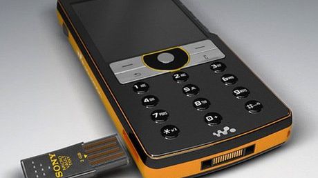 Koncepcja: Sony Ericsson w portem USB 1