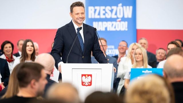 Rafał Trzaskowski podczas wiecu wyborczego