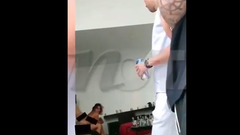 Piłkarze urządzili orgię. Nagranie wyciekło do mediów (Twitter.com)