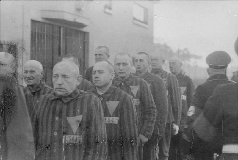 Michaił Diewiatajew trafił najpierw do obozu w Rudzie Pabianickiej pod Łodzią, potem przeniesiono go do Sachsenhausen. Tam miał zostać rozstrzelany (na zdj. więźniowie Sachsenhausen, zdj. poglądowe).