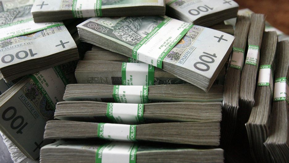 Przepisy dotyczące trzymania gotówki w domu. 