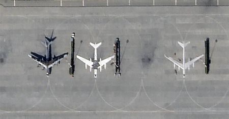 Bombowce Tu-95MS w bazie Engels. Rosjanie w nietypowy sposób się chronią