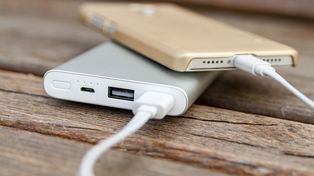 Gorzów: Telefon na wyczerpaniu, a gniazdka w pobliżu brak? W mieście to już nie problem