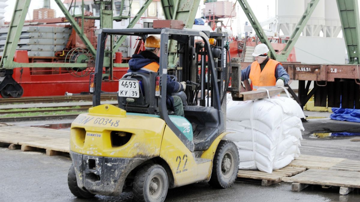 Studenci i uczniowe w razie wypadku lub choroby zostają z niczym 