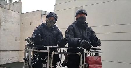 Pracowała lata w policji. Posłanka ostro o "interwencji z wysięgnika"