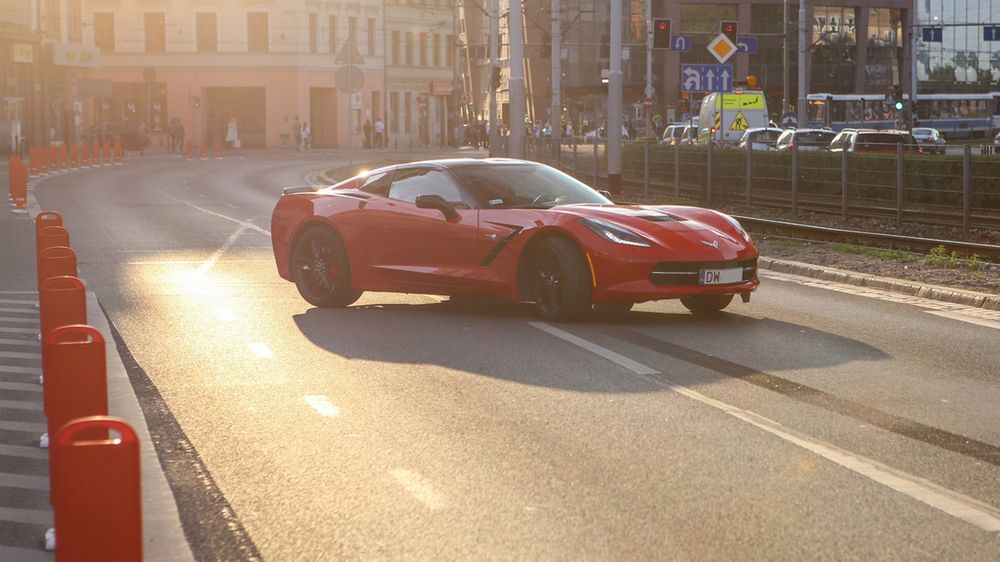 Jey Wild fotografuje supersamochody na ulicach Wrocławia, Londynu i Paryża 1