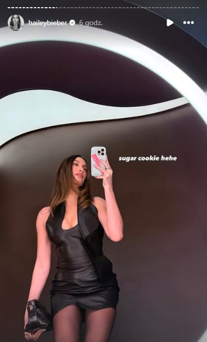 Hailey Bieber na evencie jej marki