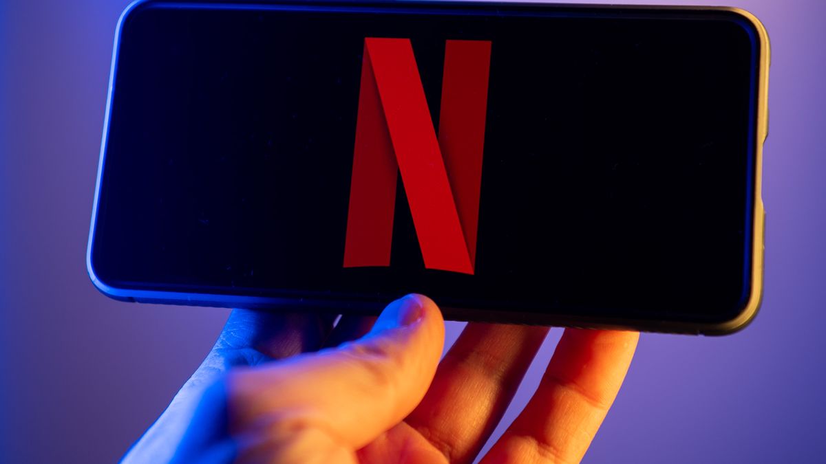 POLAND - 2023/02/07: In this photo illustration, a Netflix logo seen displayed on a smartphone. (Photo Illustration by Mateusz Slodkowski/SOPA Images/LightRocket via Getty Images)