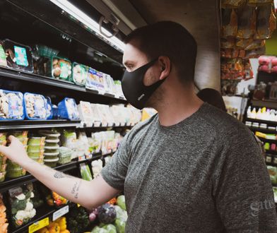 Kradzieże w sklepach. Obowiązek noszenia maseczek rozzuchwalił złodziei