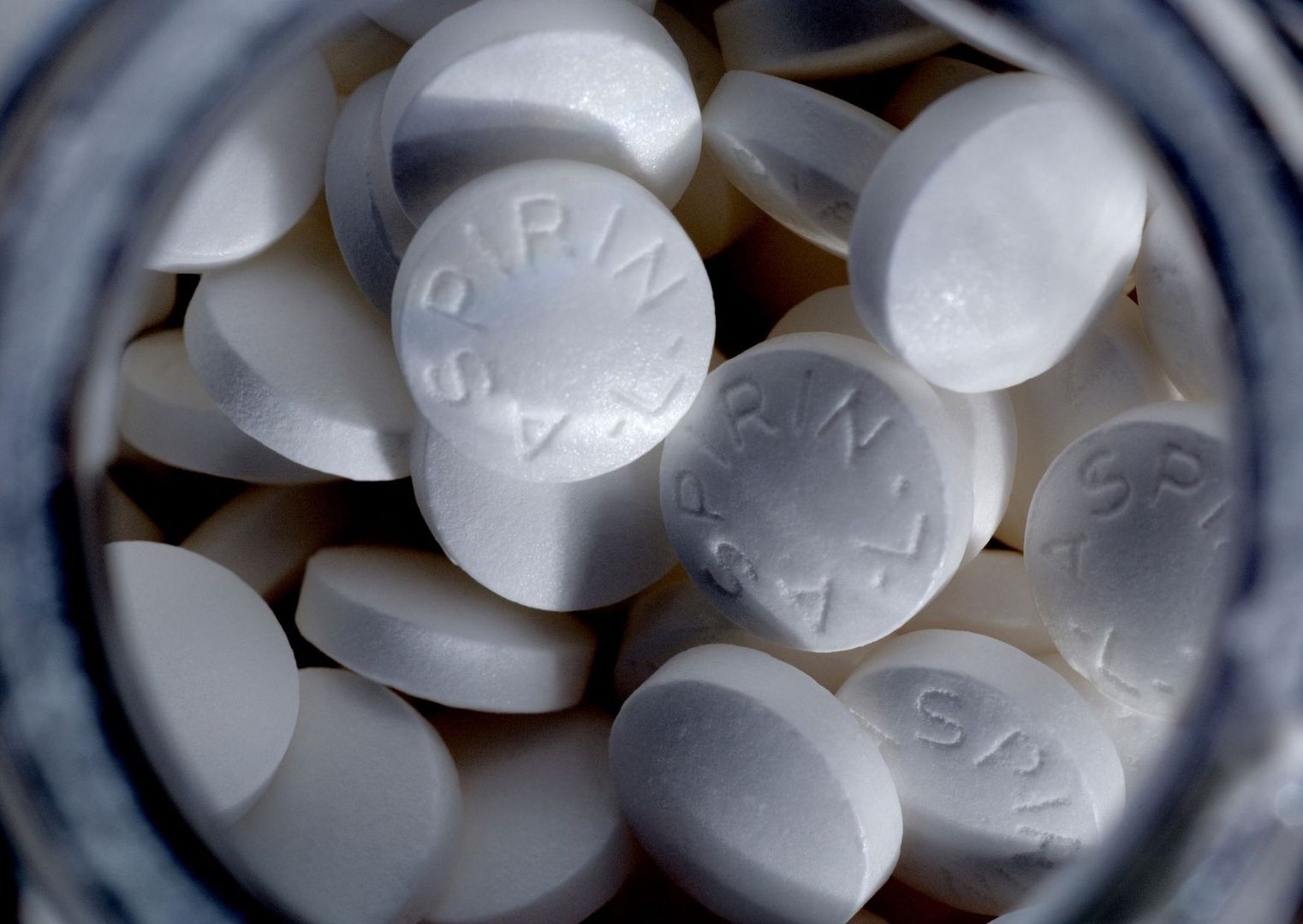 Aspiryna chroni przed udarem i zakrzepami