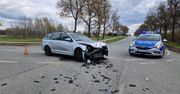 Leokadiów: Zderzenie dwóch pojazdów na drodze wojewódzkiej. Utrudnienia w ruchu, jedna osoba w szpitalu