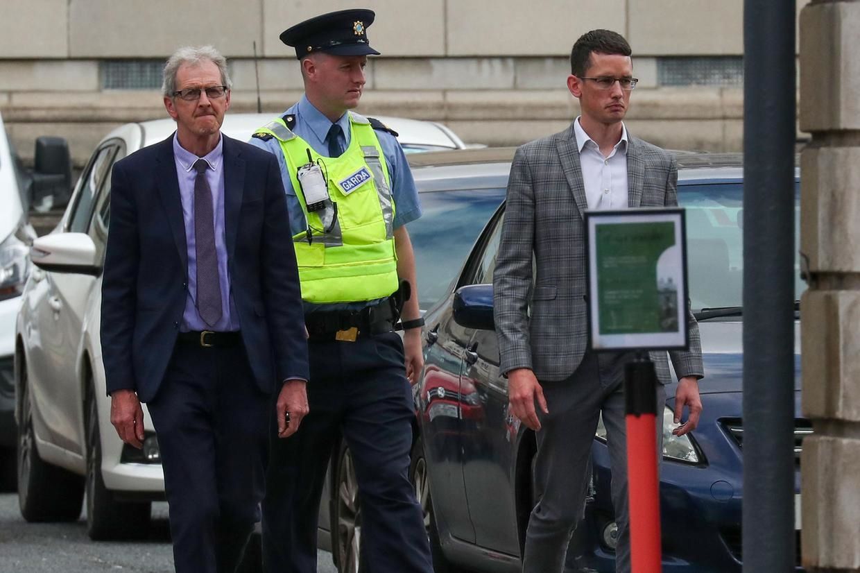 Nauczyciel został aresztowany po tym, jak mimo zakazu przyszedł do szkoły, w której uczył