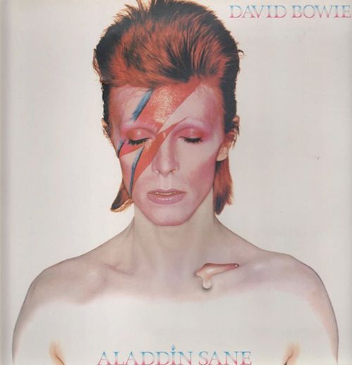 4 David Bowie: Aladdin Sane (1973). Na zdjęciu gwiazdor jako swoje sceniczne alter ego - Ziggy Stardust. Zdjęcie zrobił Masayoshi Sukita.