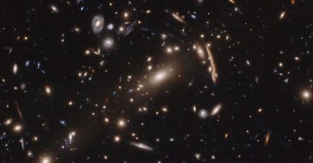 Halo z ciemnej materii. Astrofizycy publikują sensacyjną teorię