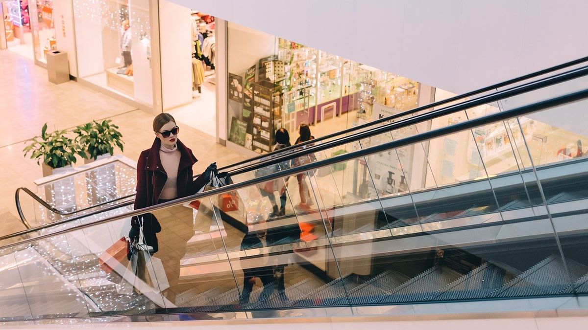 Centrum handlowe, zdjęcie ilustracyjne