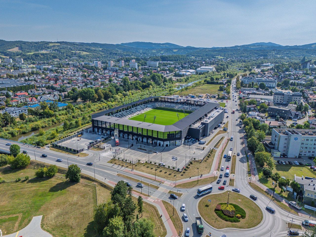 Nowy Sącz: Budowlańcy wrócili na stadion Sandecji. Prace potrwają do końca października
