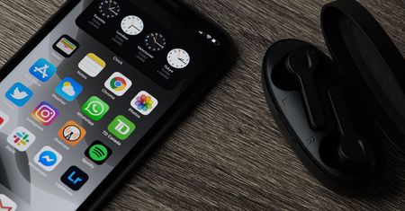 Twój iPhone 11 może mieć wadliwy ekran. Apple uruchomił program serwisowy