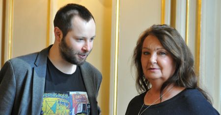 Anna Dymna ma jedynego syna. Aktorka namawia Michała na ślub