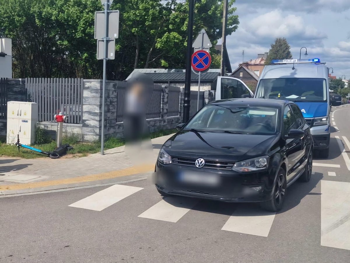 10-latek na elektrycznej hulajnodze uderzył w bok samochodu