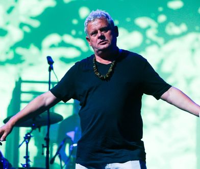 "Bełkoczące stado myjące się raz w roku". Kazik ostro na nowej płycie