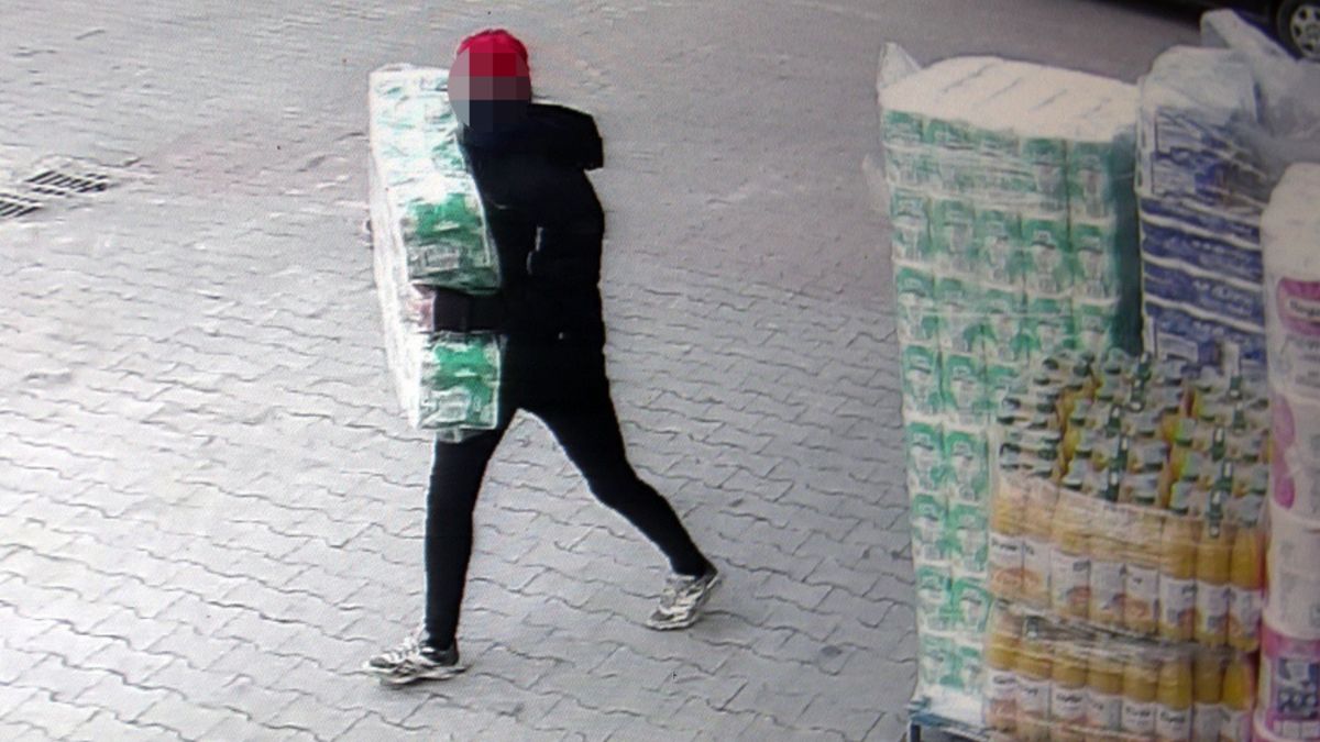27-latka ukradła papier toaletowy