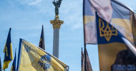 Kolejny gość u Zełenskiego. Stał tuż obok Jermaka